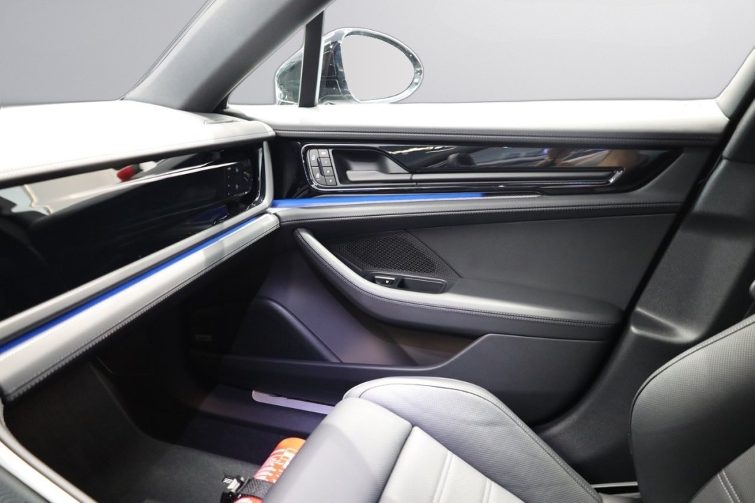 Porsche Panamera 4S E-Hybrid - foto 12