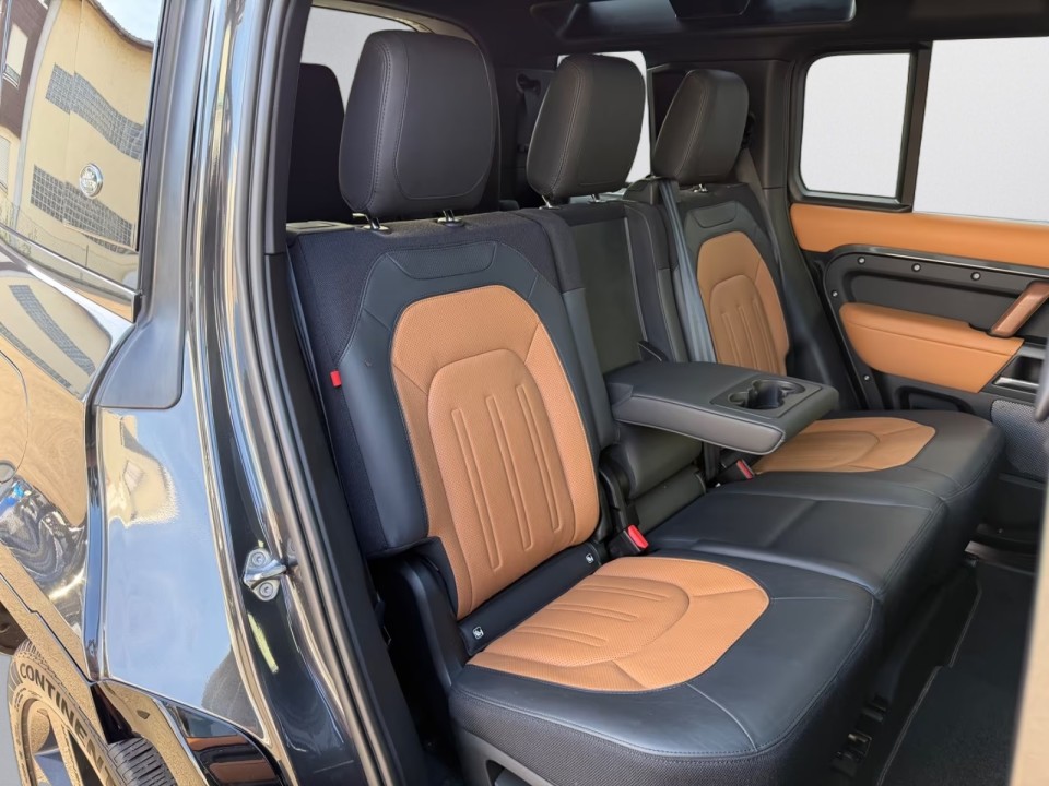 Land Rover Defender P400 - foto 20