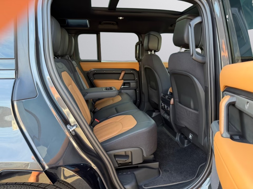 Land Rover Defender P400 - foto 22