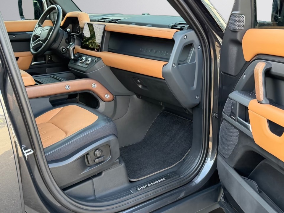 Land Rover Defender P400 - foto 15