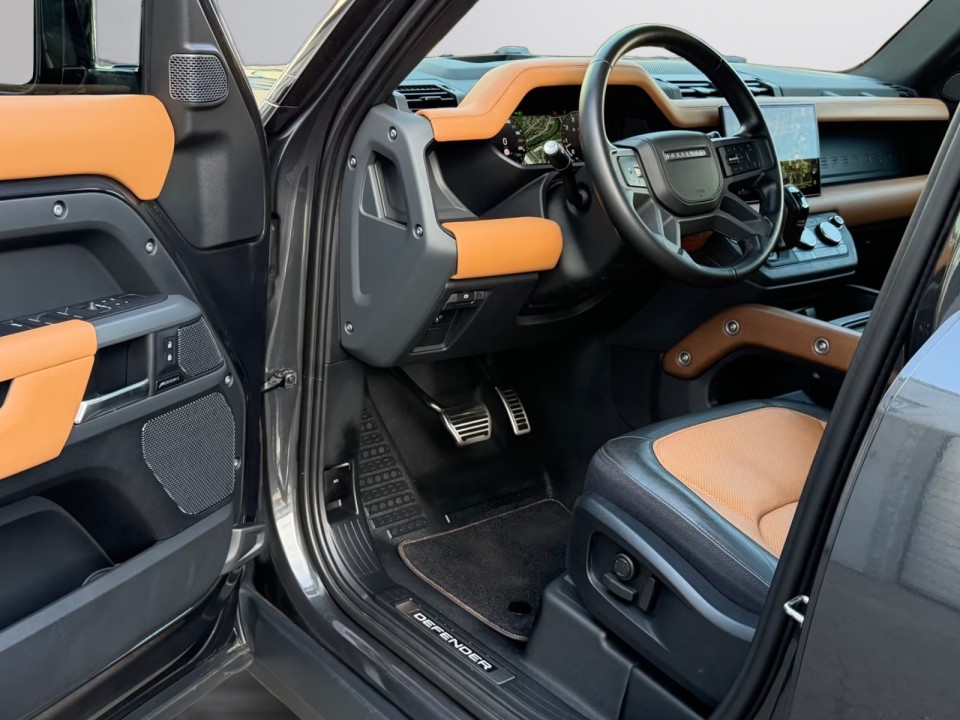 Land Rover Defender P400 - foto 12