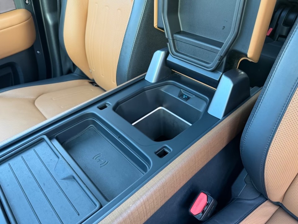 Land Rover Defender P400 - foto 19