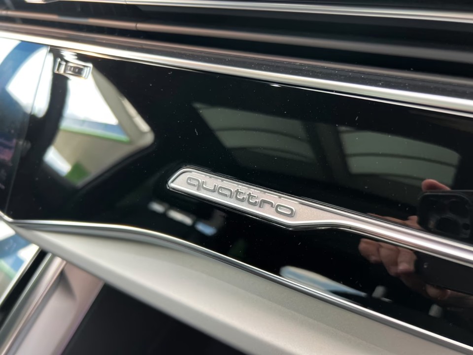 Audi Q7 45 TDI Quattro S-line - foto 16