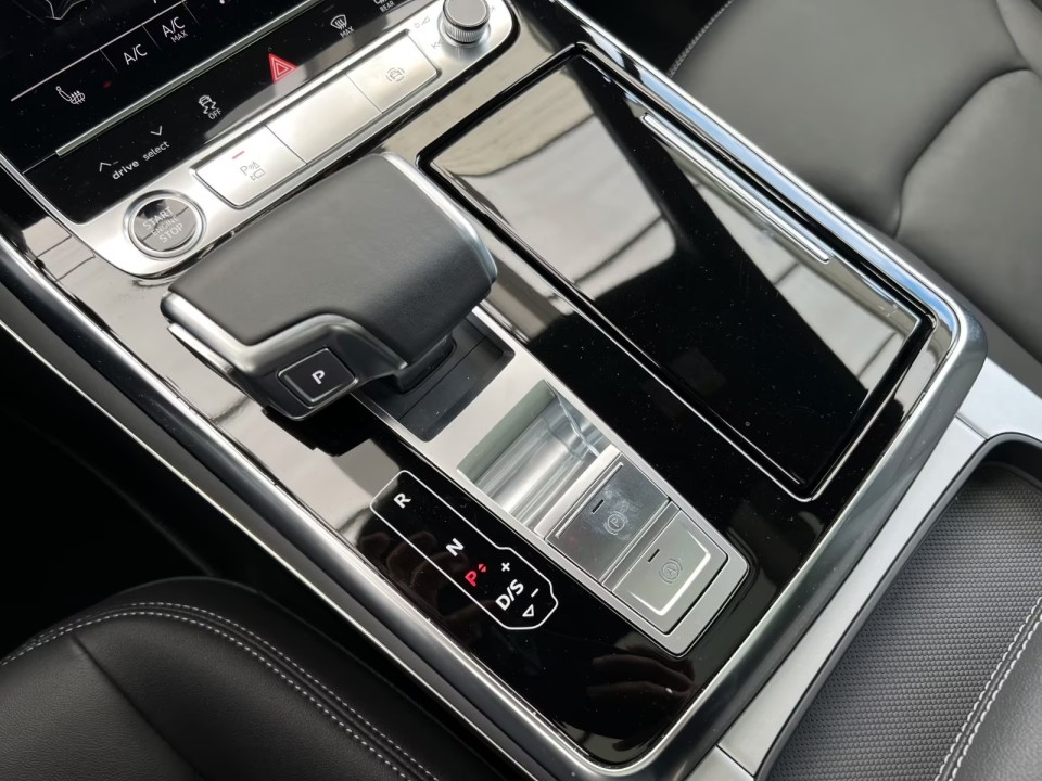 Audi Q7 45 TDI Quattro S-line - foto 17