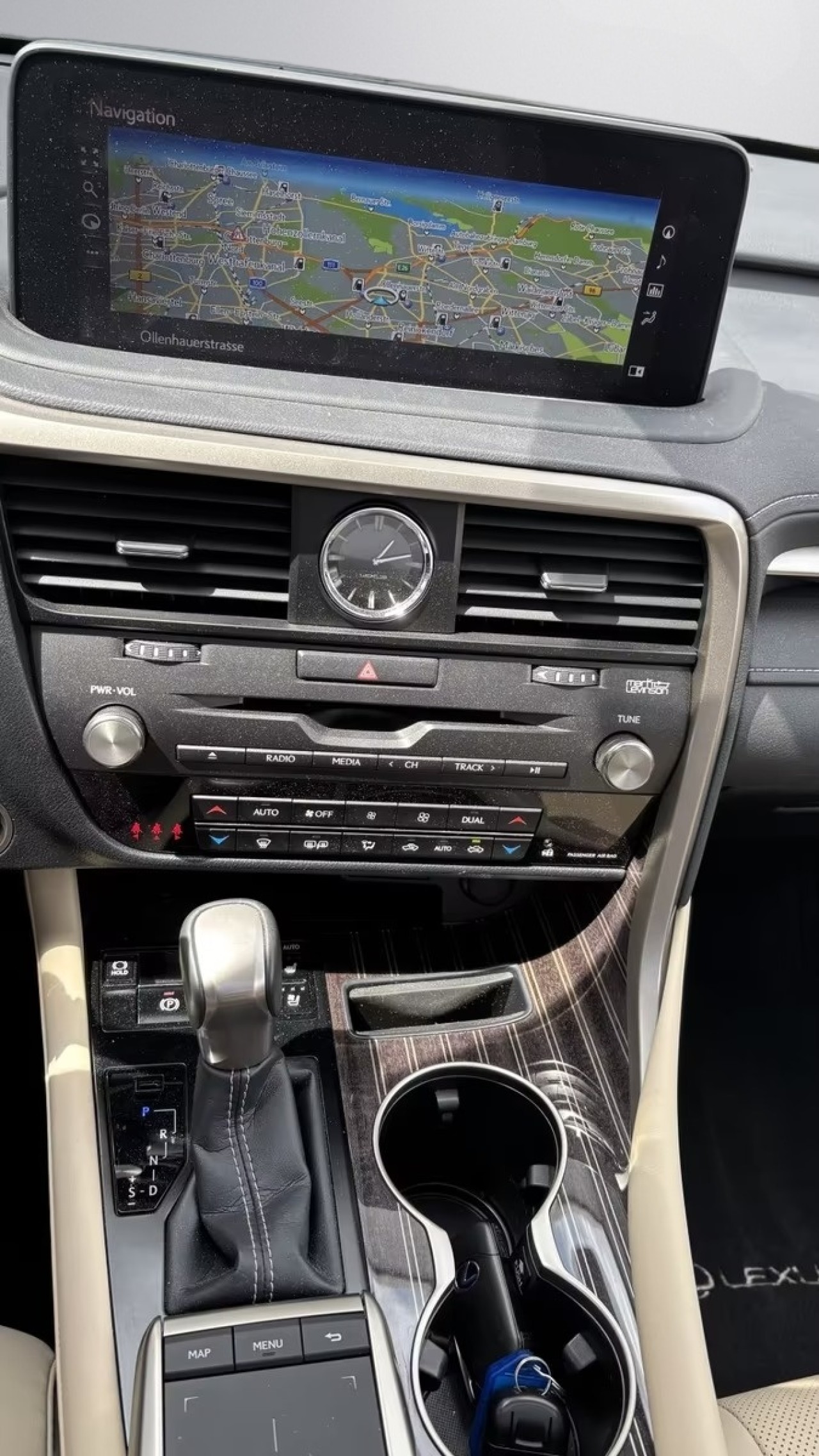 Lexus Seria RX 450h - foto 8