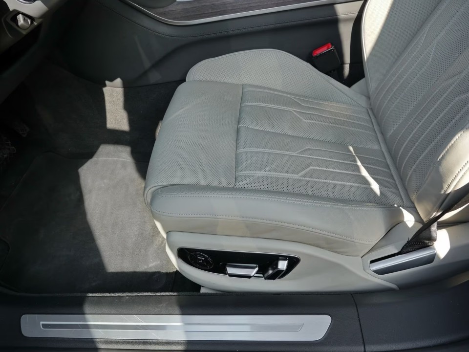 Audi A8 L 60 TFSIe quattro tiptronic - foto 17