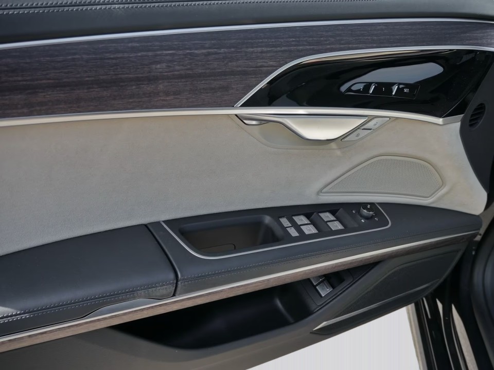 Audi A8 L 60 TFSIe quattro tiptronic - foto 18