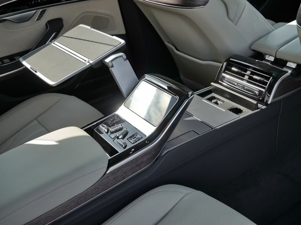 Audi A8 L 60 TFSIe quattro tiptronic - foto 13