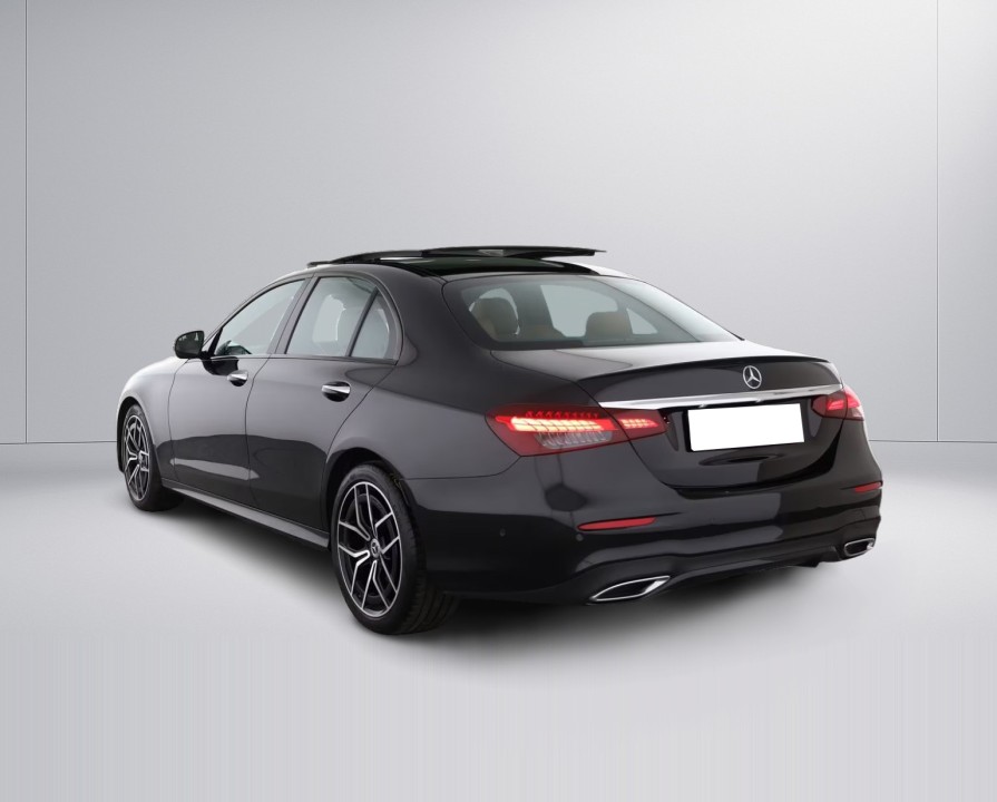 Mercedes-Benz E 220d AMG Line (5)