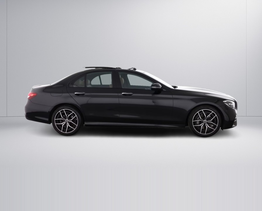 Mercedes-Benz E 220d AMG Line (2)