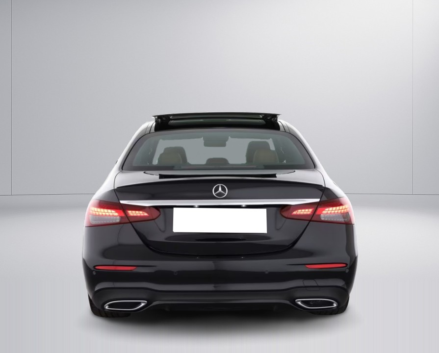Mercedes-Benz E 220d AMG Line (4)