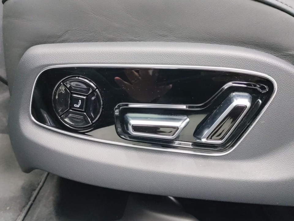 Audi A8 60 TFSIe quattro tiptronic - foto 17
