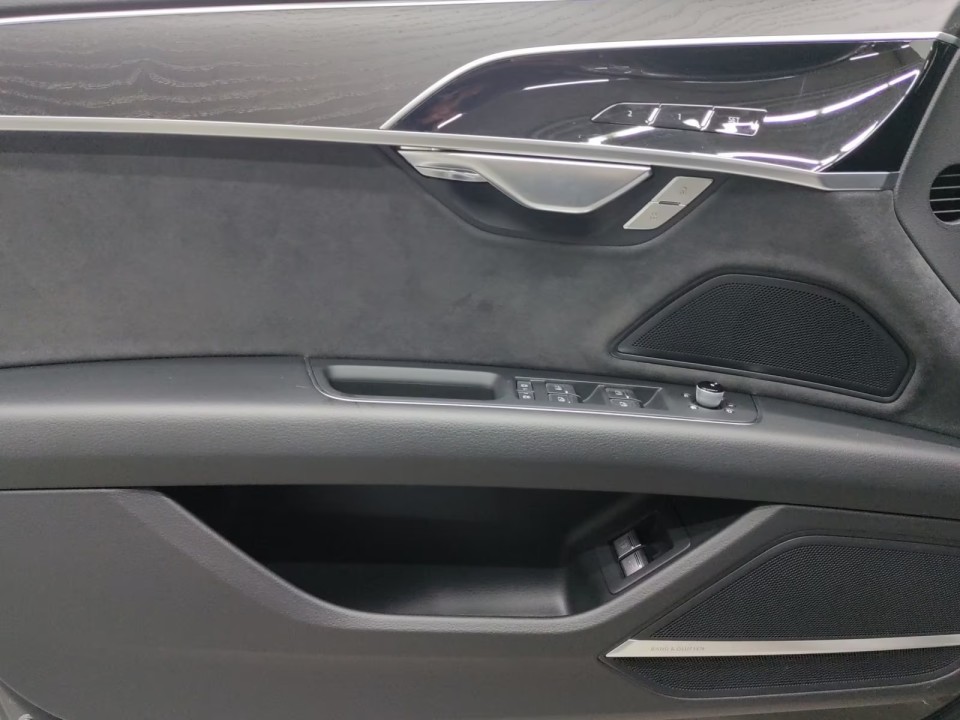 Audi A8 60 TFSIe quattro tiptronic - foto 16