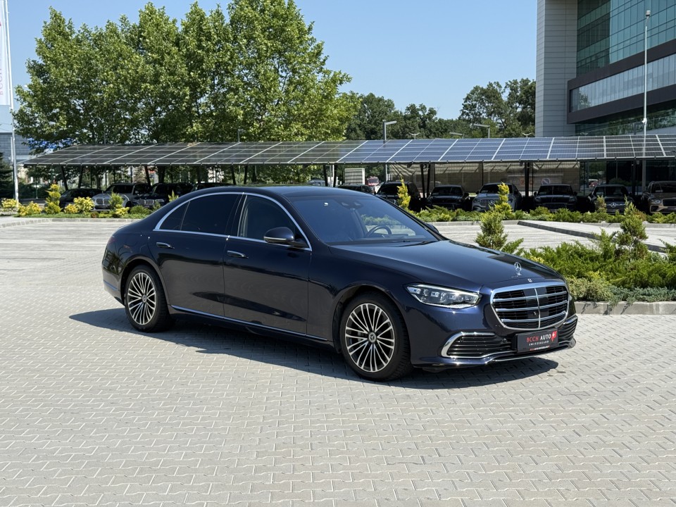 Mercedes-Benz S 580e Long (3)