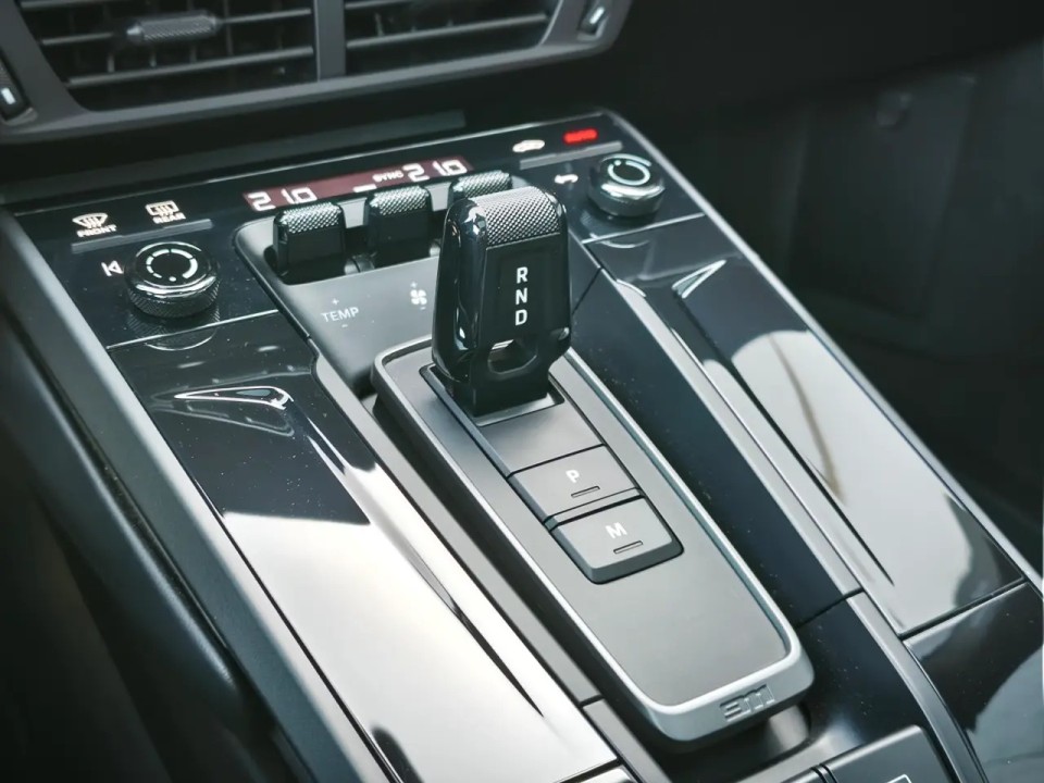 Porsche 911 Carrera - foto 16