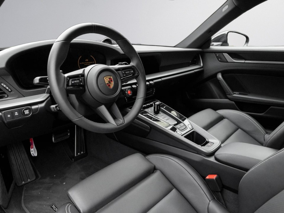 Porsche 911 Carrera - foto 6