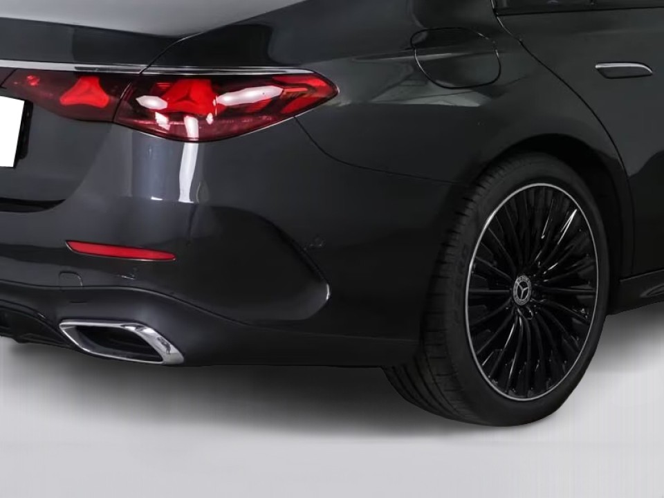 Mercedes-Benz E 220d AMG - foto 9