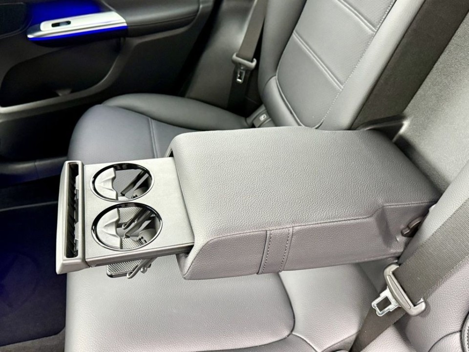 Mercedes-Benz GLC 300e 4MATIC - foto 34