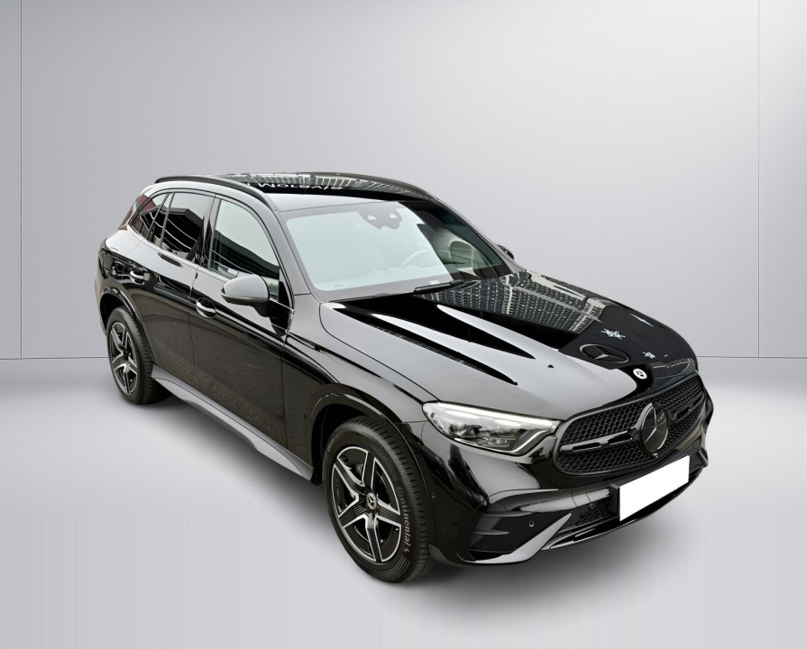 Mercedes-Benz GLC 300e 4MATIC (2)