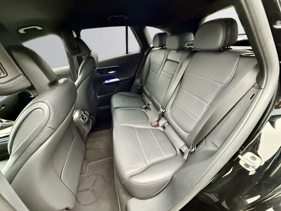 Mercedes-Benz GLC 300e 4MATIC - foto 33