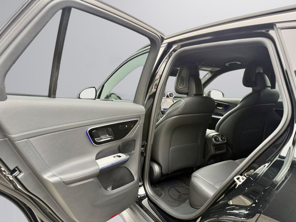 Mercedes-Benz GLC 300e 4MATIC - foto 37