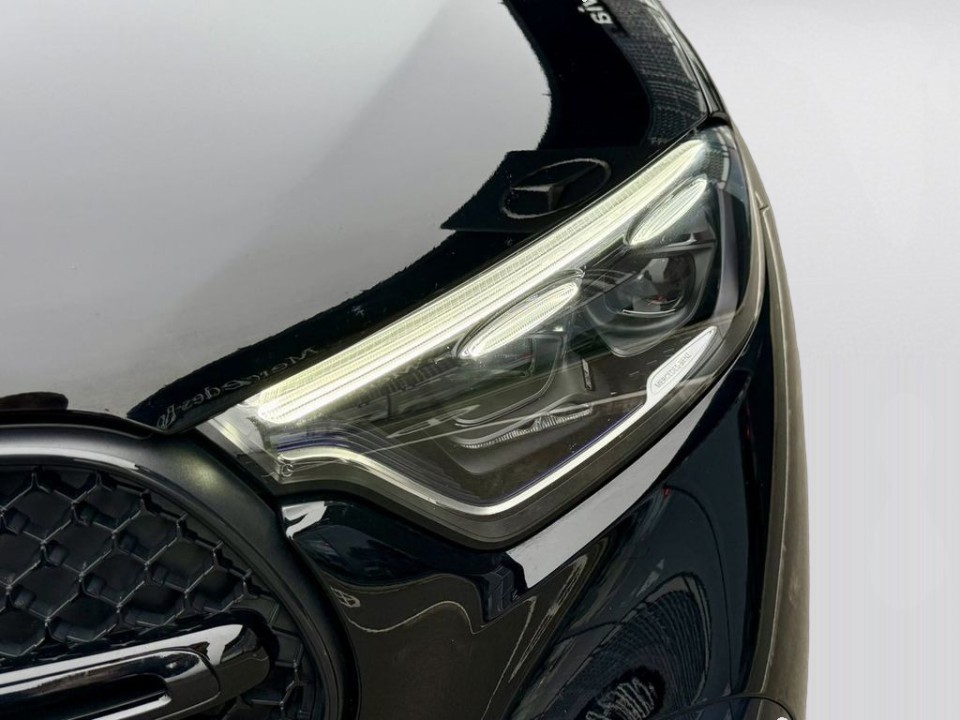 Mercedes-Benz GLC 300e 4MATIC - foto 46