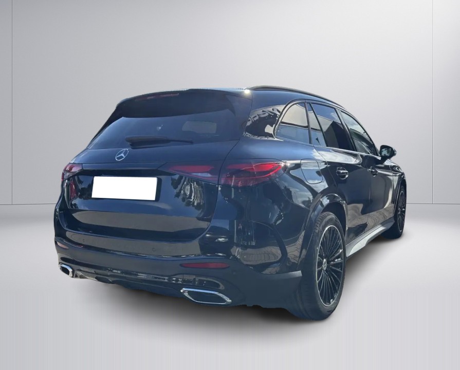 Mercedes-Benz GLC 300 4MATIC AMG (2)