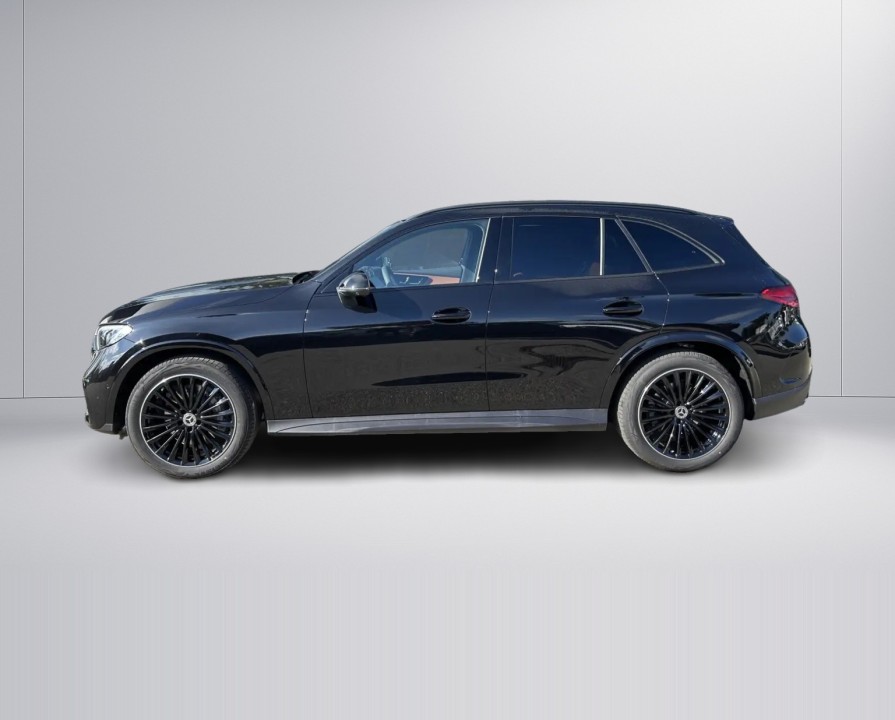 Mercedes-Benz GLC 300 4MATIC AMG (5)