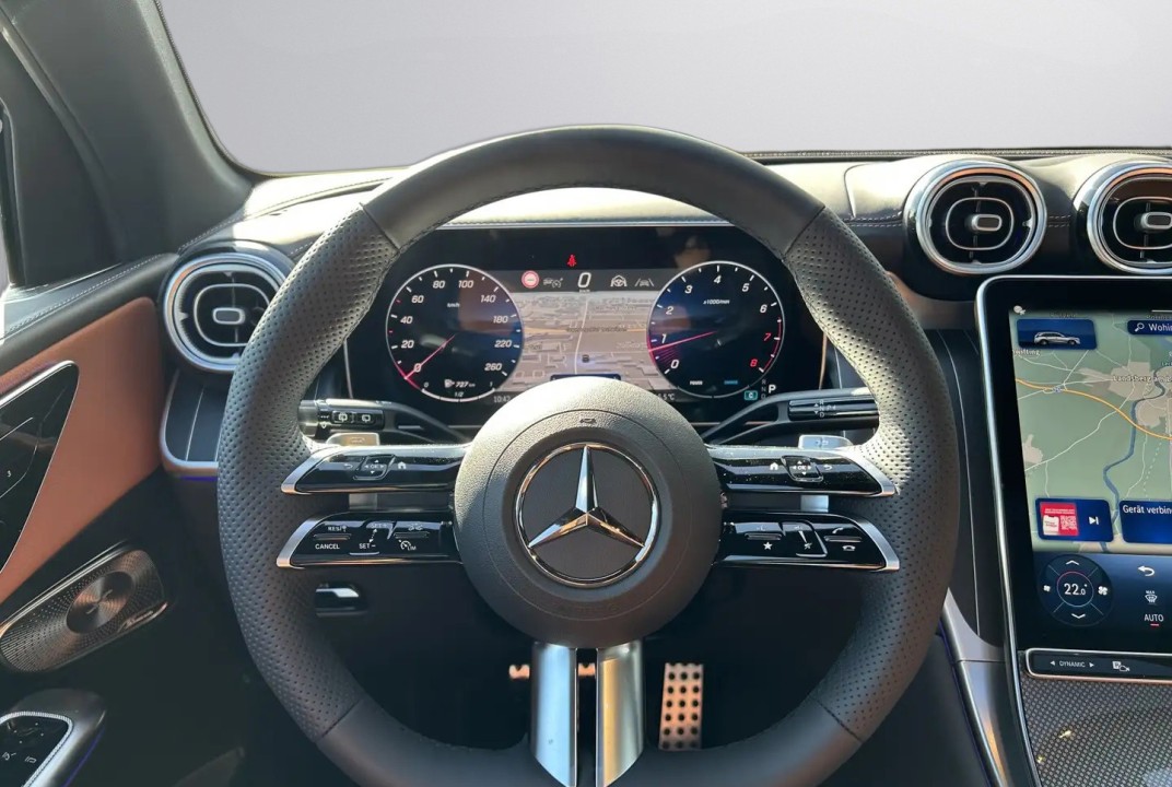 Mercedes-Benz GLC 300 4MATIC AMG - foto 12