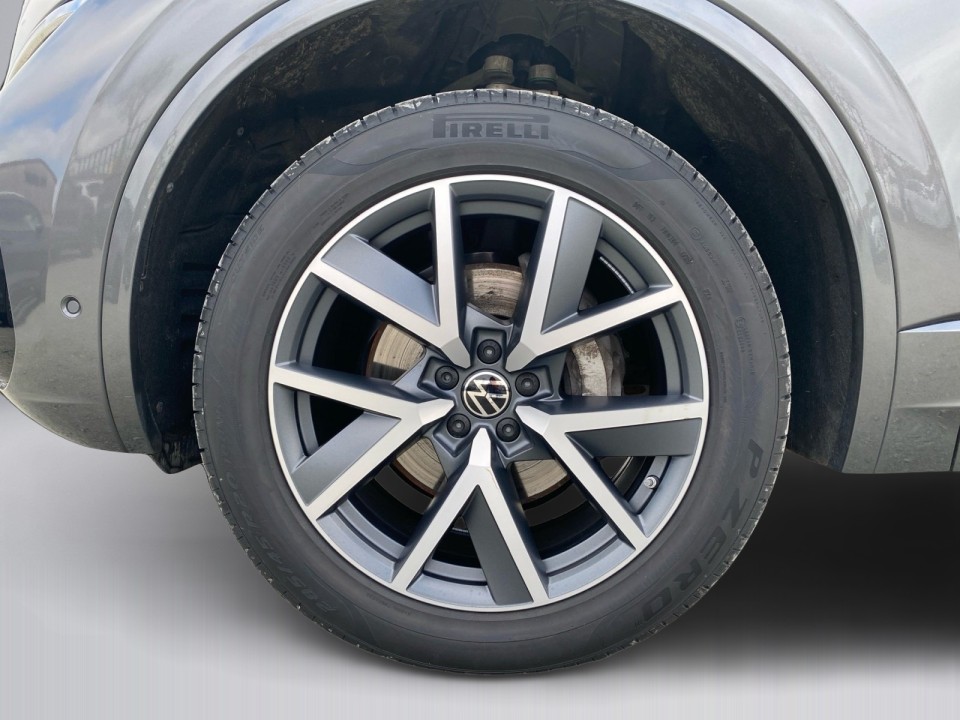 Volkswagen Touareg R-Line - foto 14