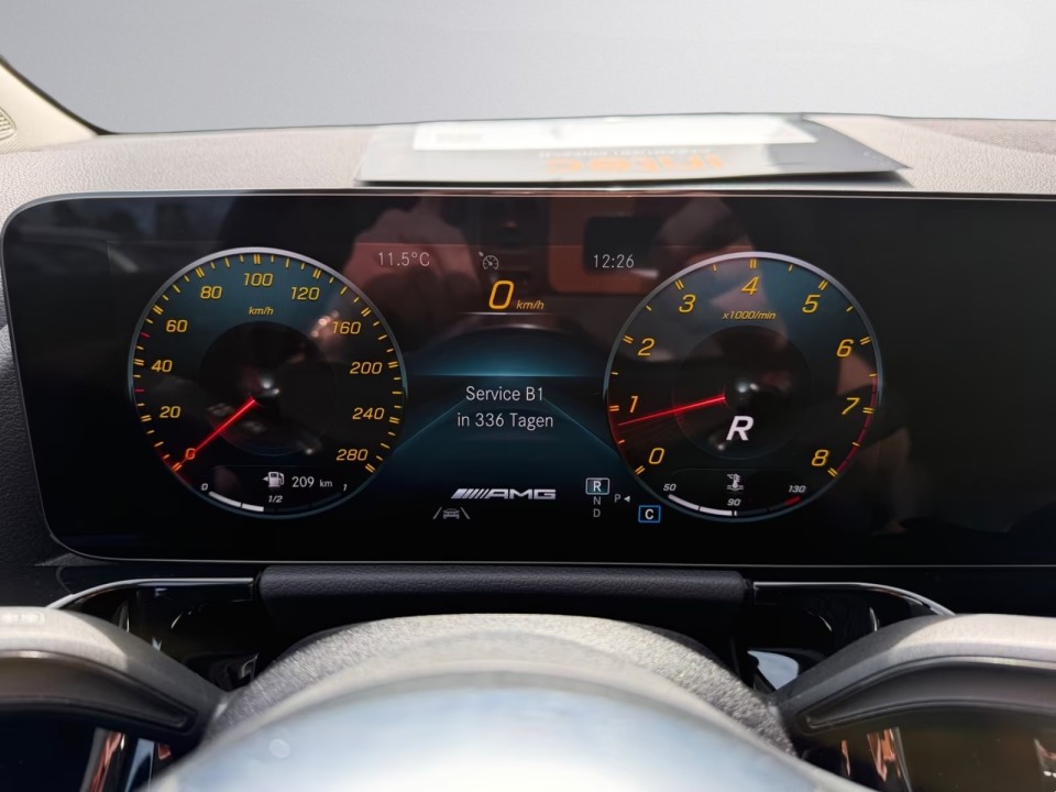 Mercedes-Benz GLA 35 AMG 4MATIC - foto 12
