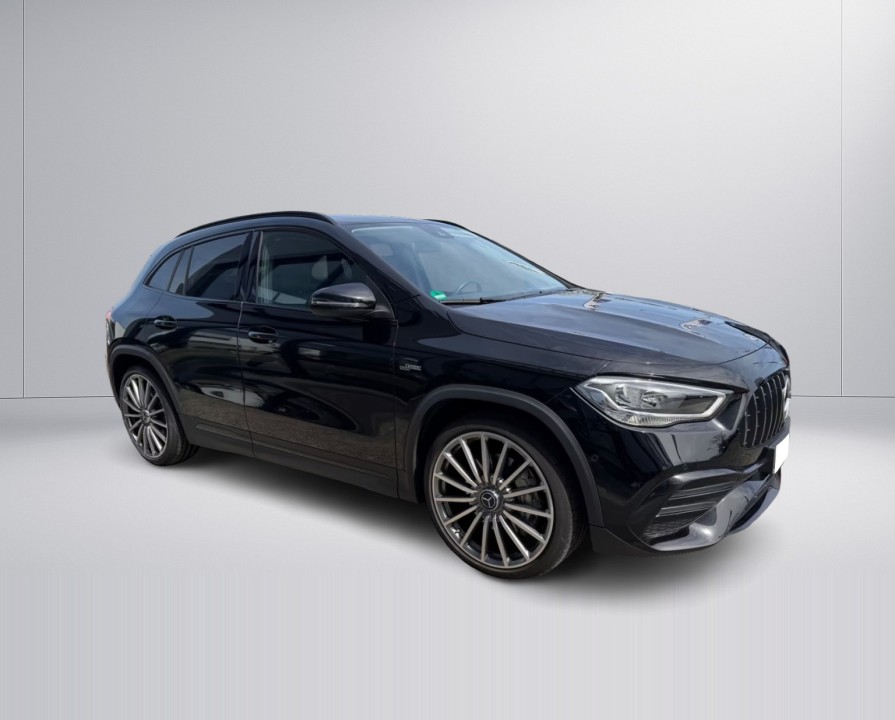 Mercedes-Benz GLA 35 AMG 4MATIC