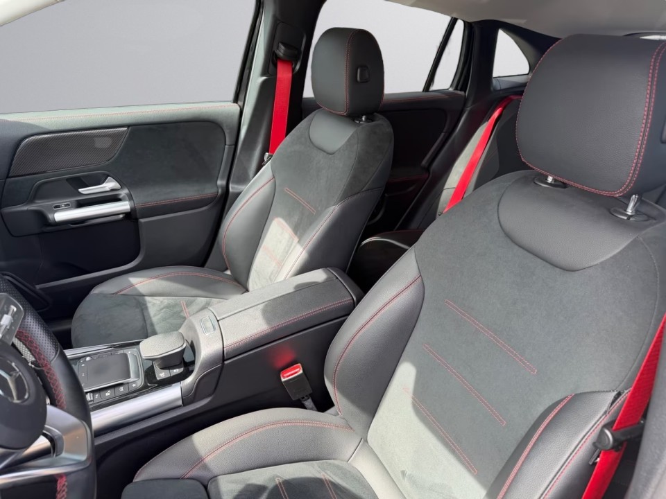 Mercedes-Benz GLA 35 AMG 4MATIC - foto 11