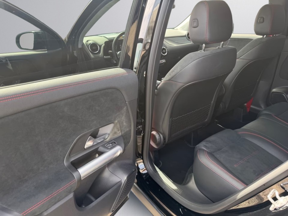 Mercedes-Benz GLA 35 AMG 4MATIC - foto 17