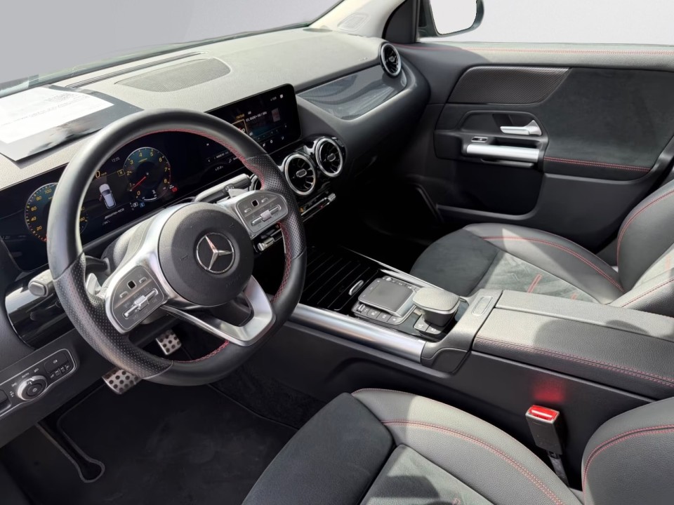 Mercedes-Benz GLA 35 AMG 4MATIC (5)