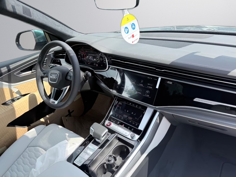 Audi RS Q8 Performance - foto 13