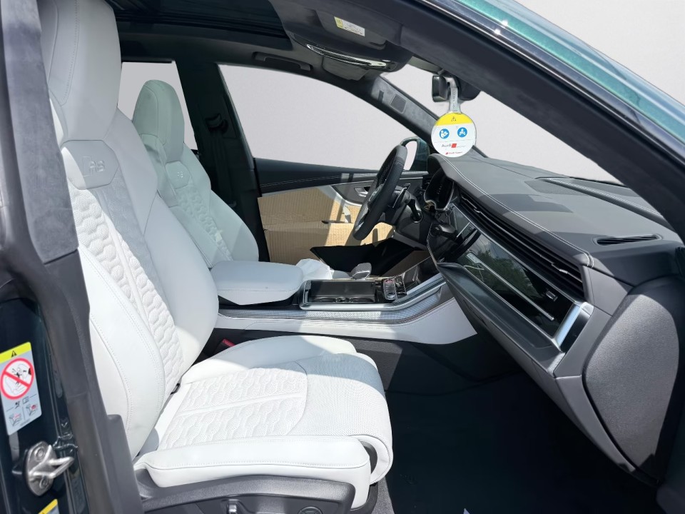 Audi RS Q8 Performance - foto 12