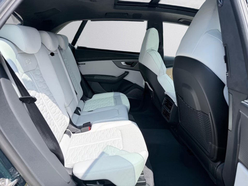 Audi RS Q8 Performance - foto 10