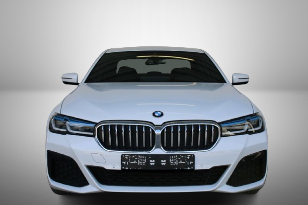 BMW Seria 5 520d M-Sport (1)