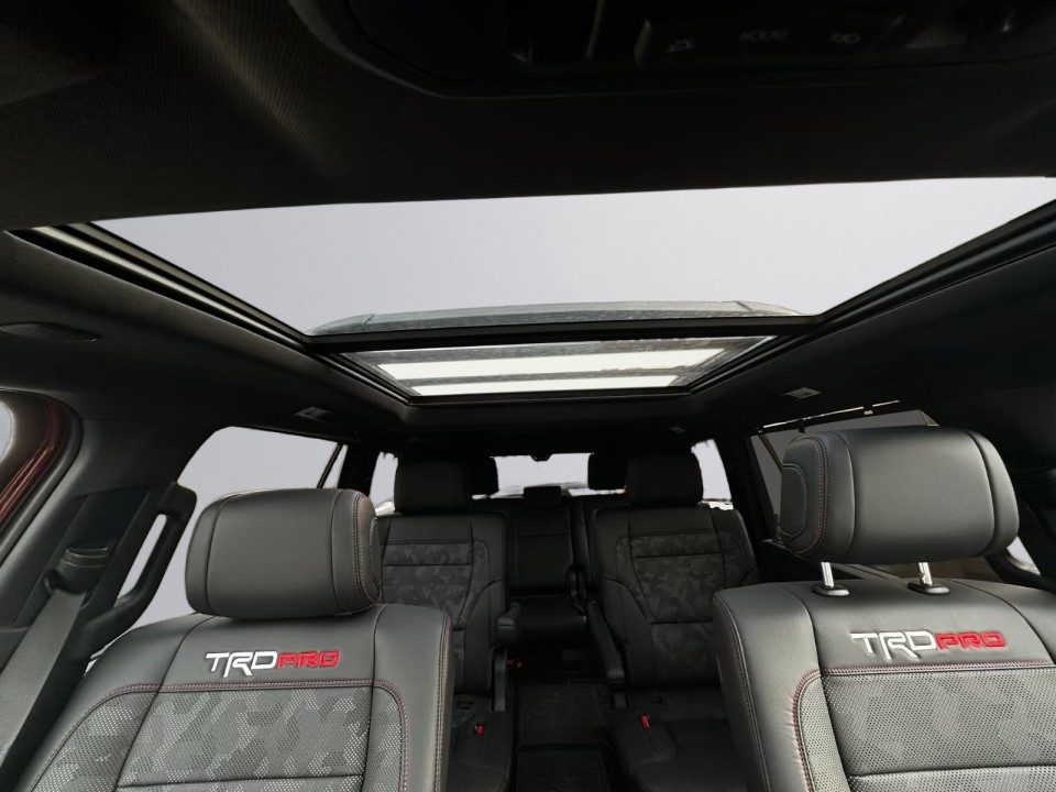 Toyota Sequoia TRD PRO - foto 16