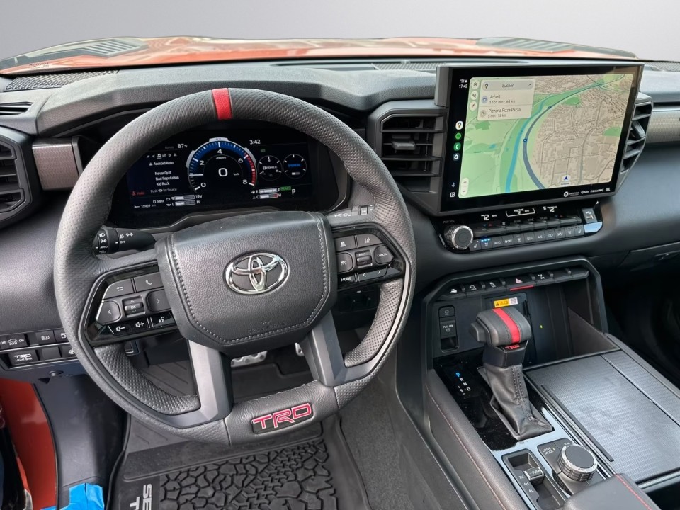 Toyota Sequoia TRD PRO - foto 11