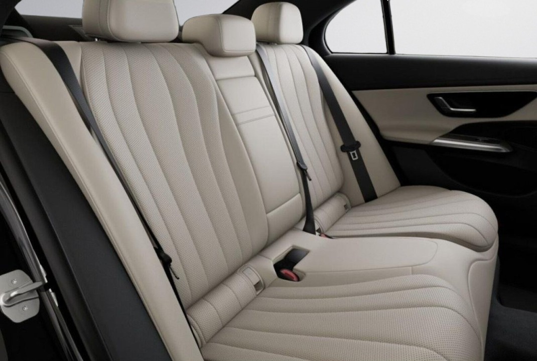 Mercedes-Benz E 200d Edition AMG - foto 12
