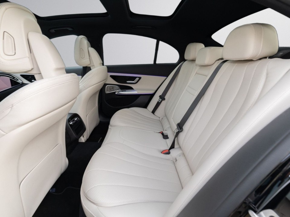 Mercedes-Benz E 200d AMG - foto 15
