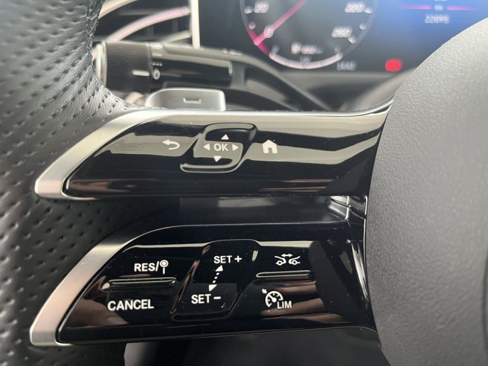 Mercedes-Benz E 220d AMG - foto 15