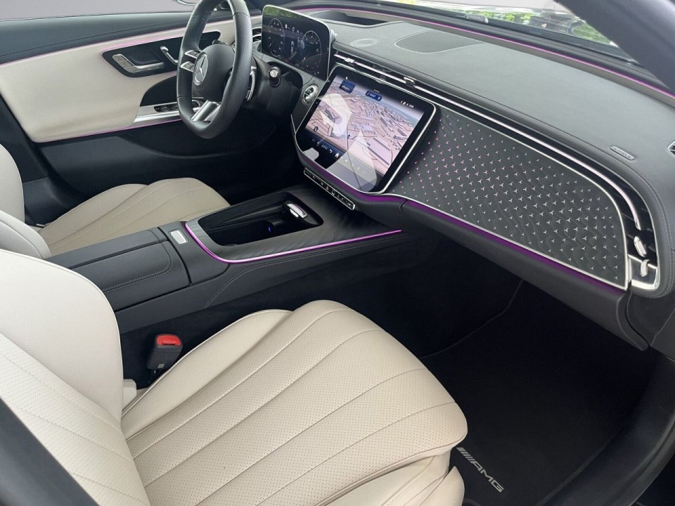 Mercedes-Benz E 220d AMG - foto 13