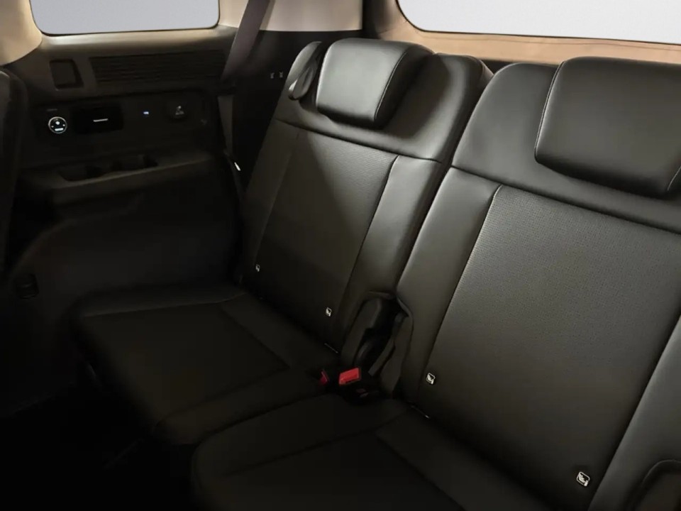 Hyundai Santa Fe - foto 11