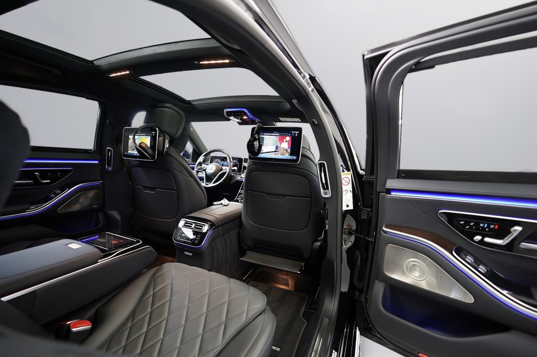 Mercedes-Benz S 350d 4MATIC AMG - foto 32