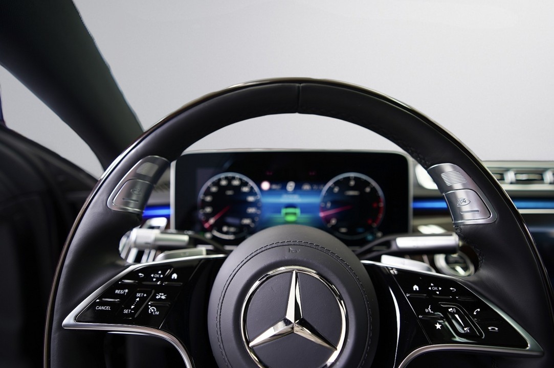 Mercedes-Benz S 350d 4MATIC AMG - foto 48