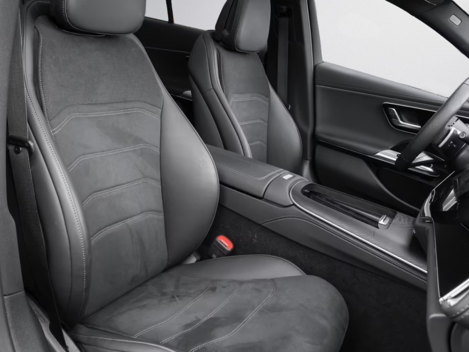Mercedes-Benz E 200 4MATIC AMG (5)