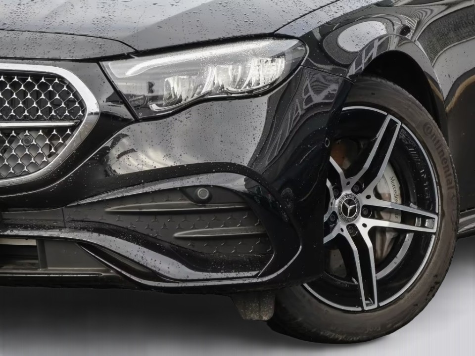Mercedes-Benz E 200 4MATIC AMG - foto 19